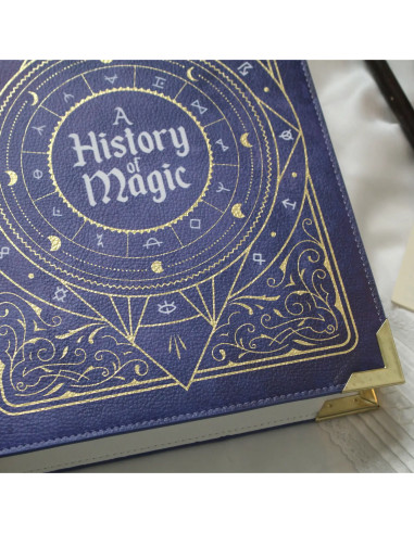 Bolso libro de cuero vegano "A History of Magic"