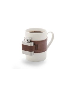 Taza de café con mini petaca