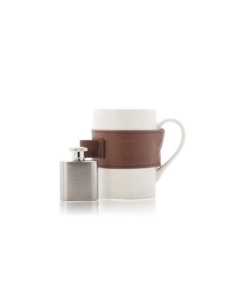 Taza de café con mini petaca
